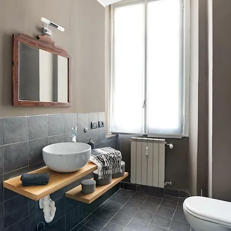 Дом отдыха Vittoria Corner - Bymyhomeincomo Комо