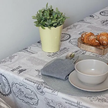 Vittoria Corner - Bymyhomeincomo